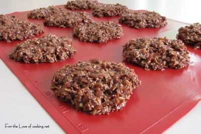 No Bake Chocolate, Oatmeal and Coconut Cookies