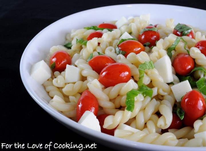 Caprese Pasta Salad with a White Balsamic Vinaigrette | For the Love of ...