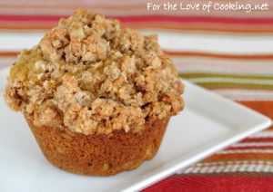 Pumpkin Muffins with Oatmeal Streusel Topping