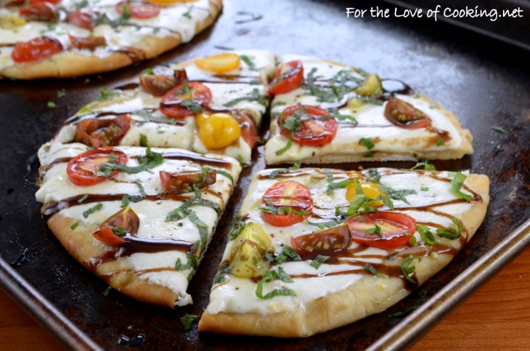 Caprese Flatbread Pizza with Balsamic Glaze 