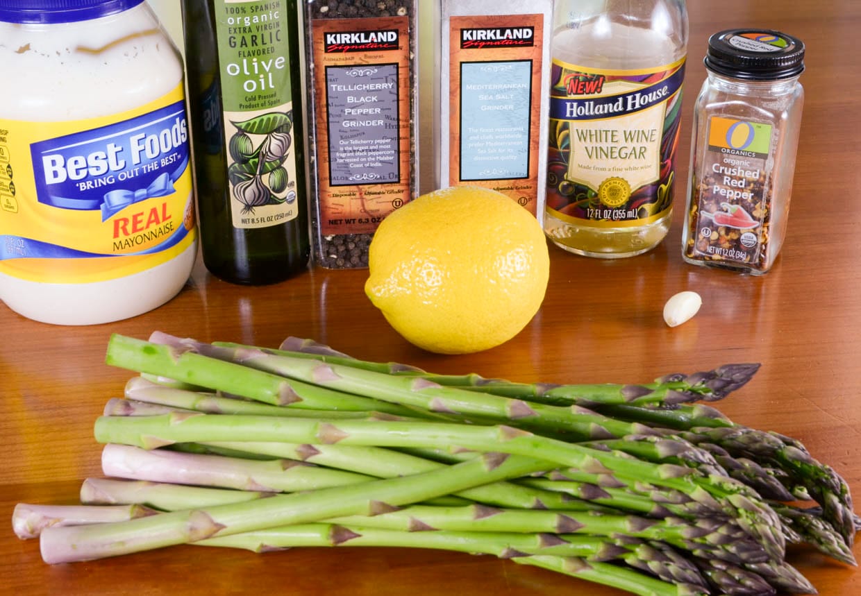 Asparagus Spears with Lemon-Garlic Aioli