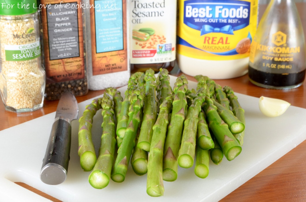 Sesame Asparagus with Soy-Garlic Aioli Sauce