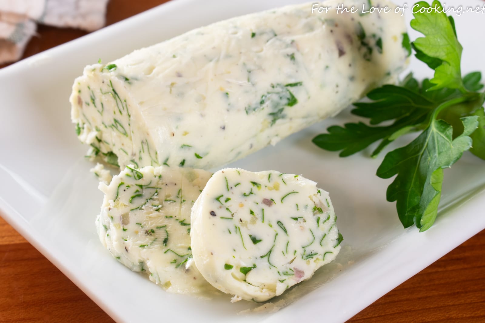 https://fortheloveofcooking-net.exactdn.com/wp-content/uploads/2019/01/Garlic-Herb-Compound-Butter-4.jpg?strip=all&lossy=1&quality=90&ssl=1