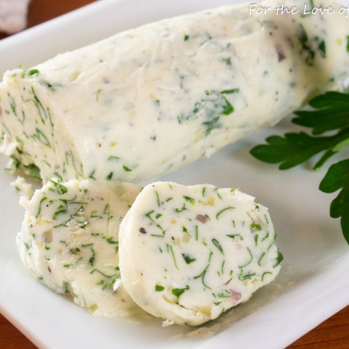 https://fortheloveofcooking-net.exactdn.com/wp-content/uploads/2019/01/Garlic-Herb-Compound-Butter-4.jpg?strip=all&lossy=1&quality=90&resize=500%2C500&ssl=1