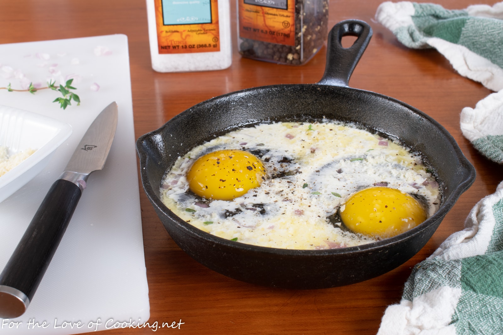 https://fortheloveofcooking-net.exactdn.com/wp-content/uploads/2019/02/Skillet-Baked-Eggs-with-Cream-and-Parmesan-5311.jpg?strip=all&lossy=1&quality=90&w=2560&ssl=1