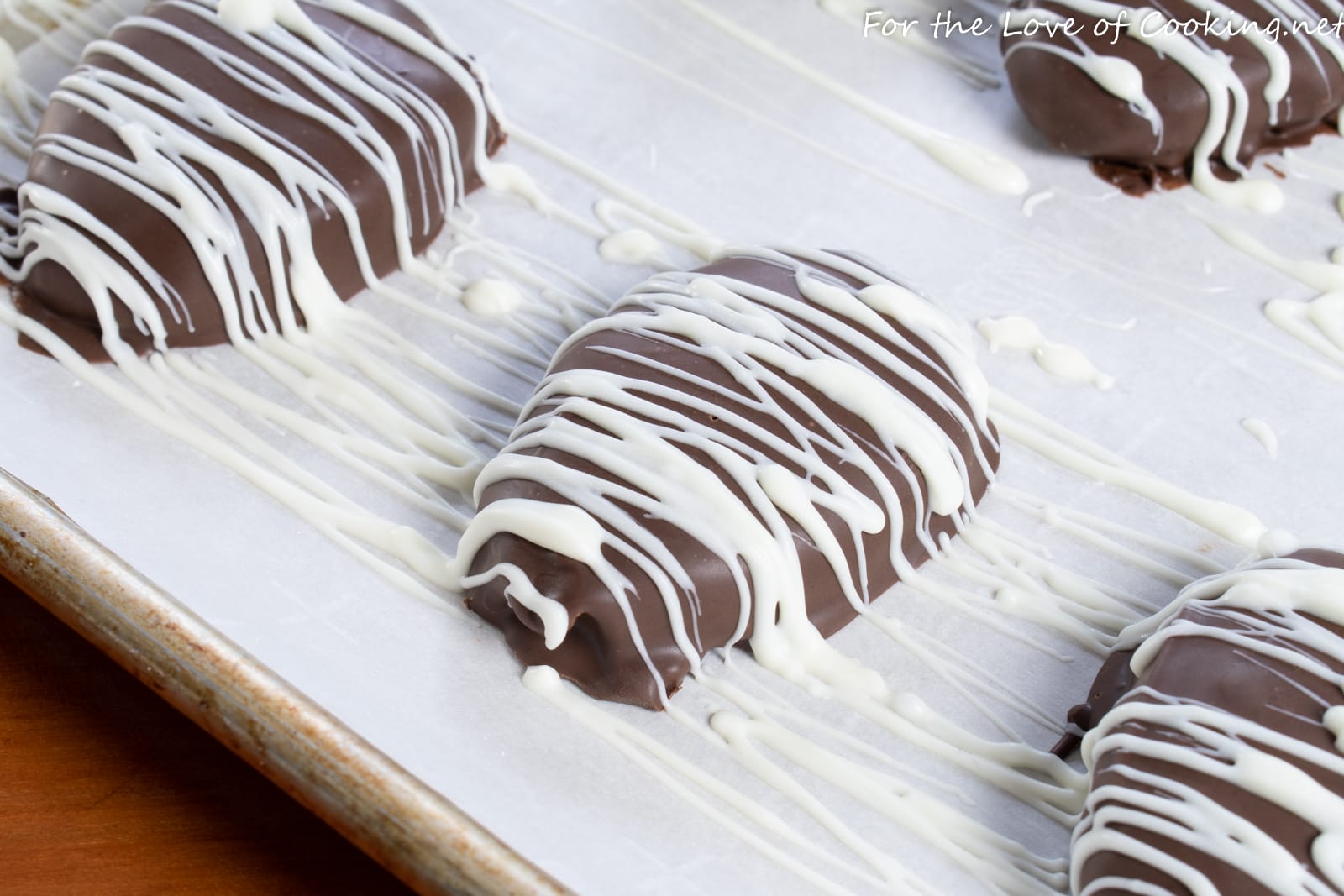Rich & Fluffy Chocolate Sweet Rolls - Sally's Baking Addiction