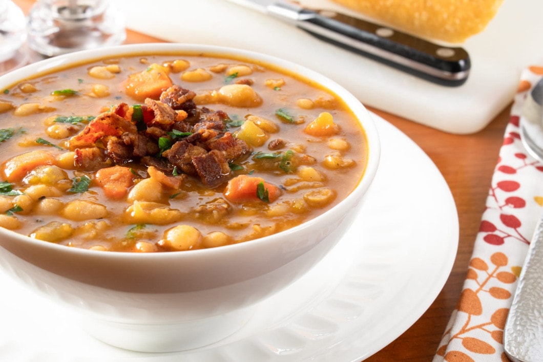 Slow Simmered Bean with Bacon Soup