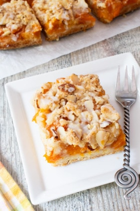 Apricot Crumb Bars | For the Love of Cooking